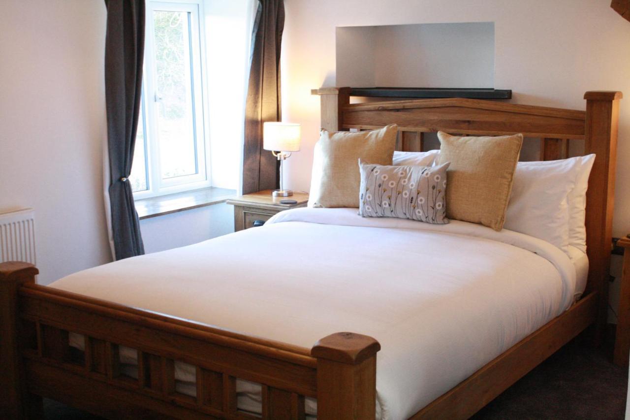 The Black Dog Inn Dalton in Furness Bagian luar foto